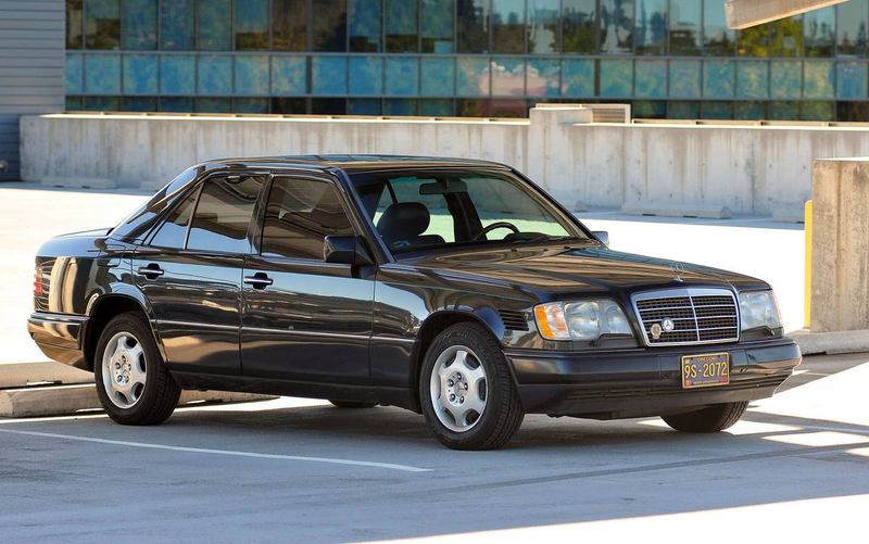 Illustration for article titled At $7,000, Could This High-Mileage 1995 Mercedes-Benz E300D Still Get You Going?